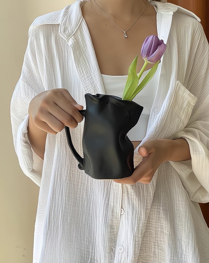 Vase Pli — céramique froissée faite main